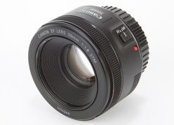 Canon 50mm objektÄ«va Ä«re-fotostudijas aprÄ«kojums CANON 50mm f/1.8 – аренда объектива